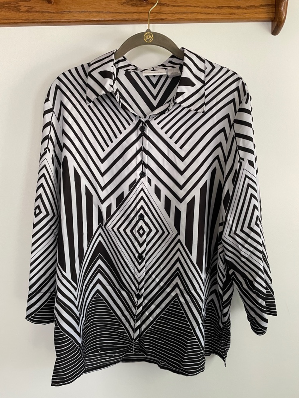 Alfred Dunner Black and White Geometric Button-Down Shirt